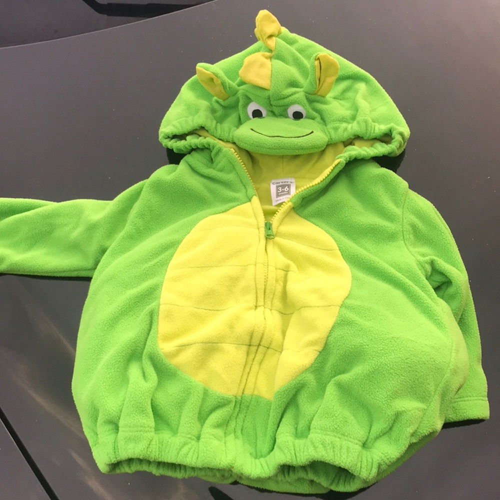 Costume - Picture 2 of 6